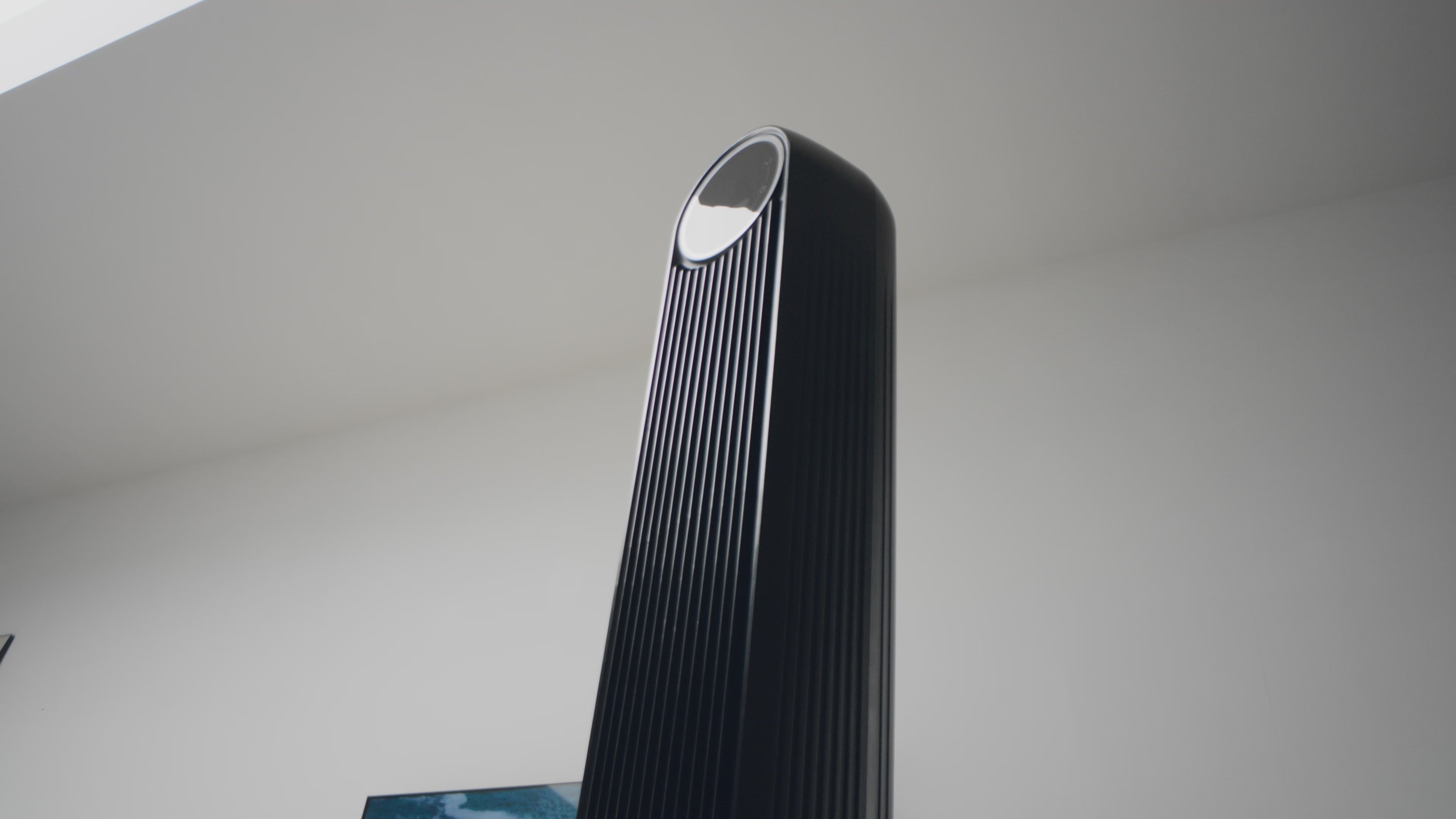 Tower Fan Nomad One video